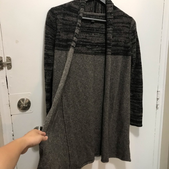 Tahari wool blend gray and black striped open long cardigan size Medium - Picture 4 of 9